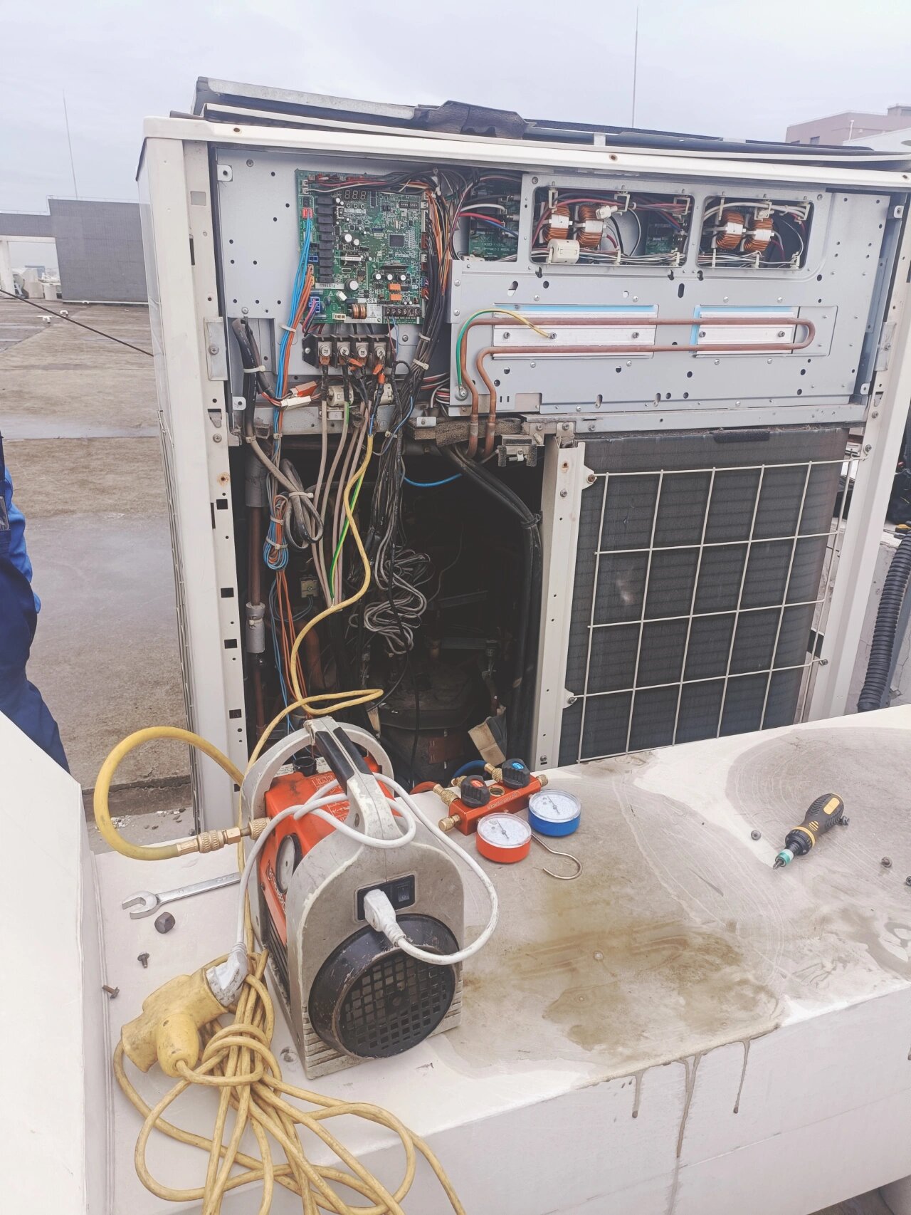 中央空调装置维修